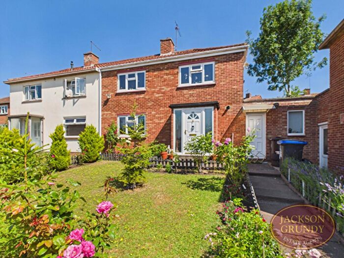 2 Bedroom Semi-Detached House For Sale In Chalcombe Avenue, Kingsthorpe, NN2