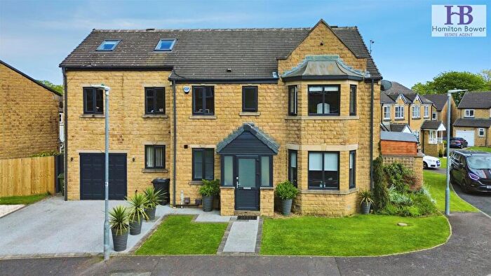 6 Bedroom Detached House For Sale In Upper Hall View, Northowram, Halifax, HX3