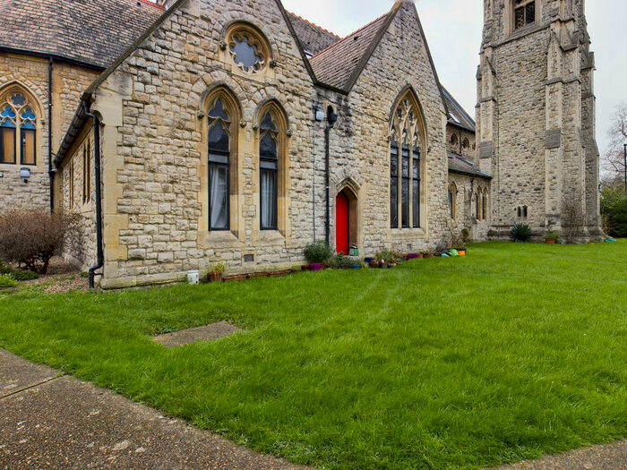 2 Bedroom Flat To Rent In Black Roof House Knatchbull Road London, SE5