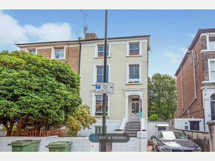 2 Bedroom Flat To Rent In Chaucer Road, London, SE24