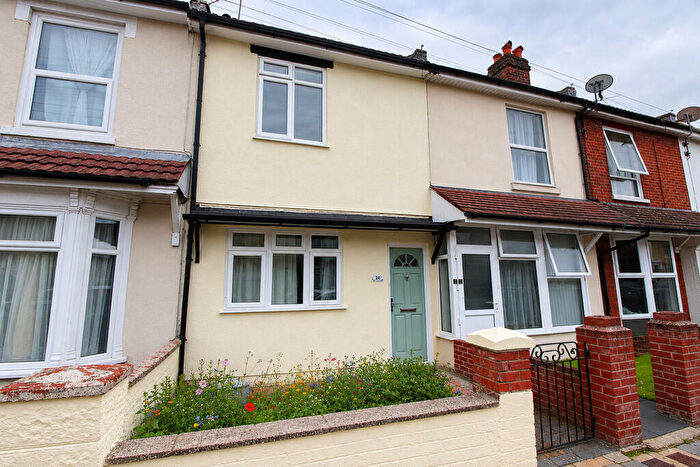 3 Bedroom Terraced House For Sale In Emsworth Road, North End, PO2