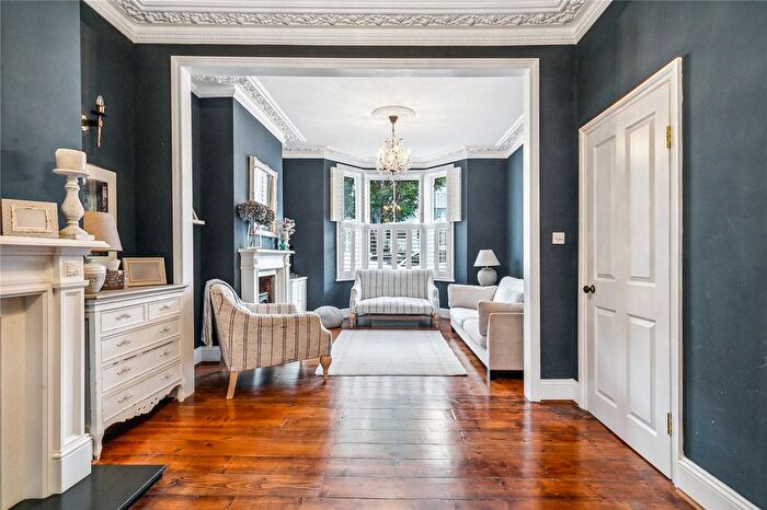 4 Bedroom Detached House For Sale In Nansen Road, SW11