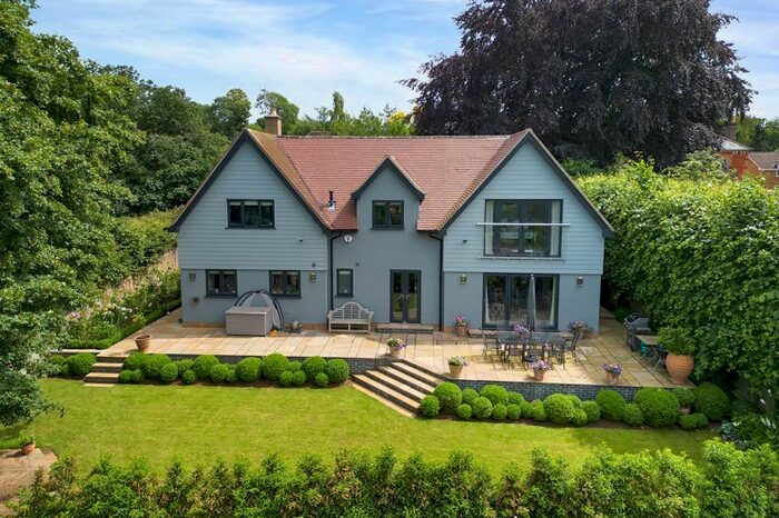 4 Bedroom Detached House For Sale In First Drift, Wothorpe, Stamford, PE9