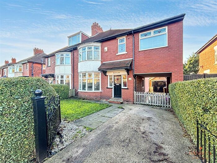 4 Bedroom Property For Sale In Ings Road, Hull, HU8