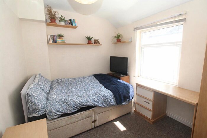 7 Bedroom Private Halls To Rent In Ruthin Gardens, Cathays, Cardiff, CF24