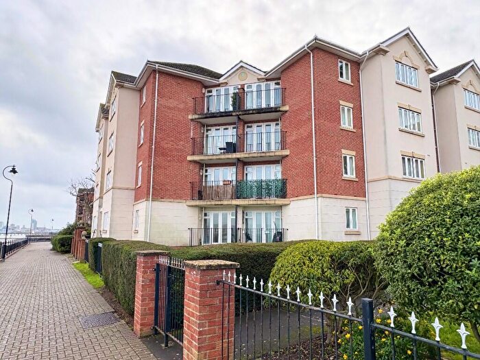 2 Bedroom Flat To Rent In Netley Court, Hayling Close, Hardway, Gosport, Hampshire, PO12