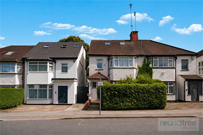 5 Bedroom House For Sale In Princes Park Avenue, Golders Green, NW11