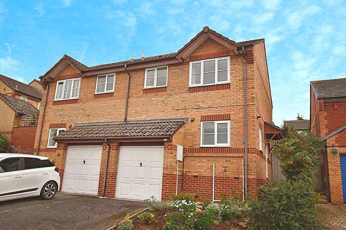 3 Bedroom Semi-Detached House For Sale In Jupes Close, Exminster, Exeter, EX6