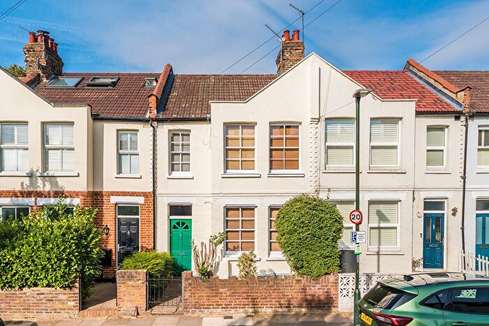 3 Bedroom Property For Sale In Prospect Crescent, Twickenham, TW2