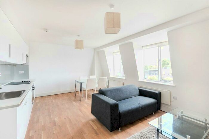 2 Bedroom Apartment To Rent In Mile End Road, Whitechapel, London, E1