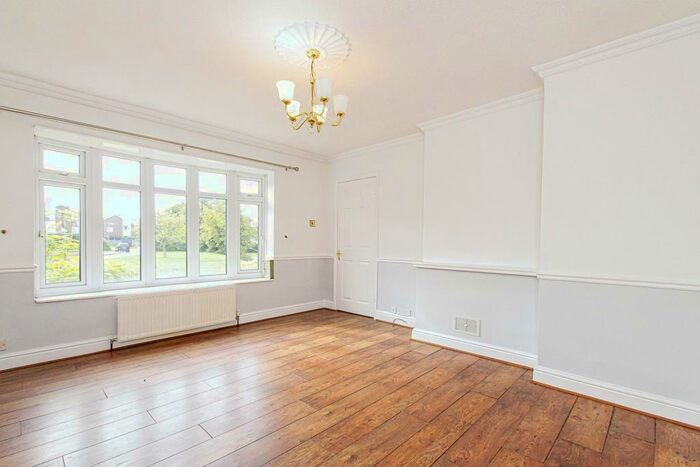 4 Bedroom House To Rent In Rylstone Way, Saffron Walden, CB11