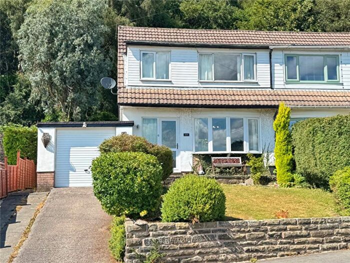 3 Bedroom Semi-Detached House For Sale In Fernhill Crescent, Stacksteads, Rossendale, OL13