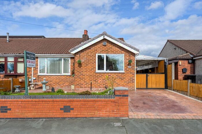 2 Bedroom Bungalow For Sale In Edgeworth Road, Hindley Green, Wigan, WN2