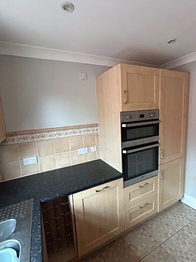 2 Bedroom Flat To Rent In Birmingham Road, Sutton Coldfield, B72