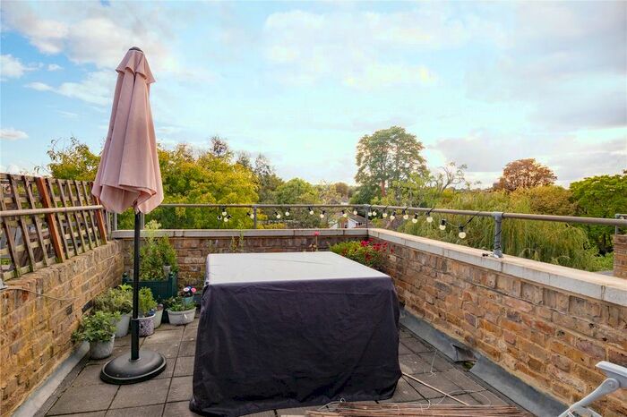 2 Bedroom Flat To Rent In Lacy Road, London SW15