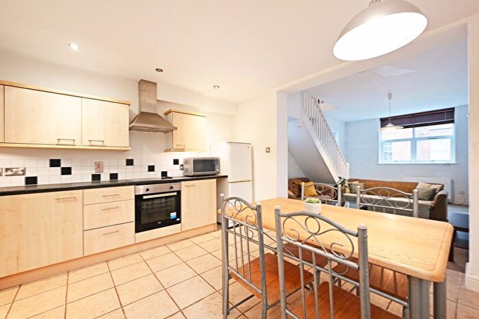 1 Bedroom Maisonette To Rent In Fulwood Road, Sheffield, S10