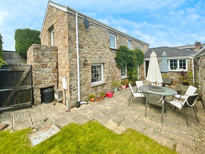 4 Bedroom Detached House For Sale In Hendre Road, Pencoed, Bridgend, CF35