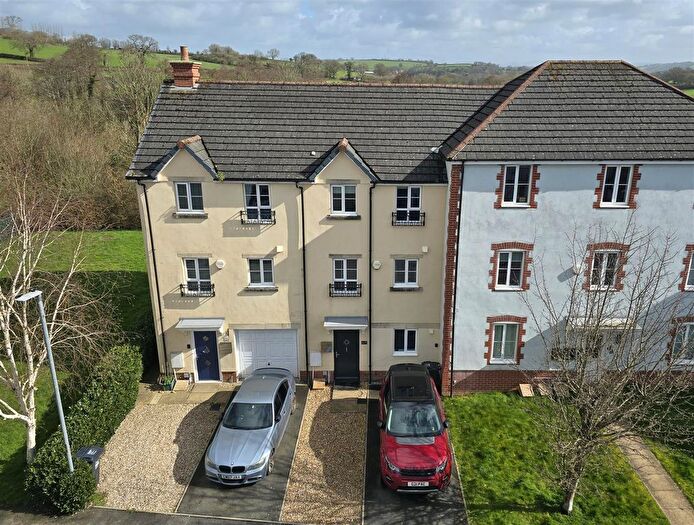 3 Bedroom Town House For Sale In Kensey Valley Meadow, Launceston, PL15