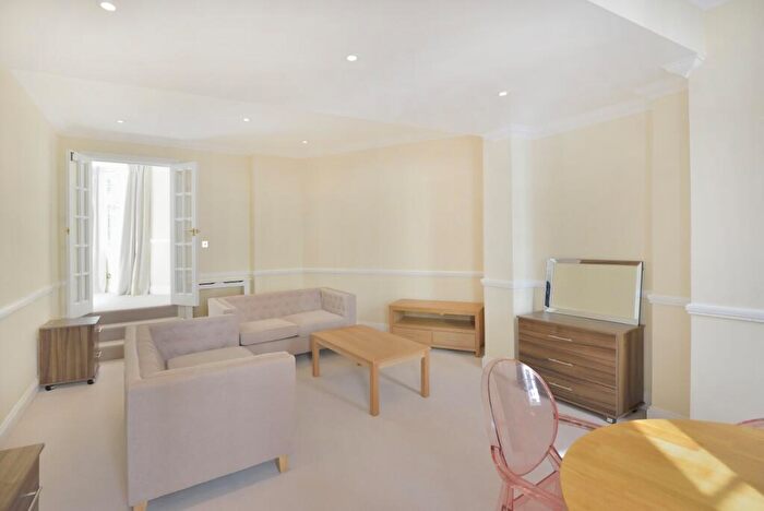 2 Bedroom Apartment To Rent In St. Andrews Hill London, EC4V