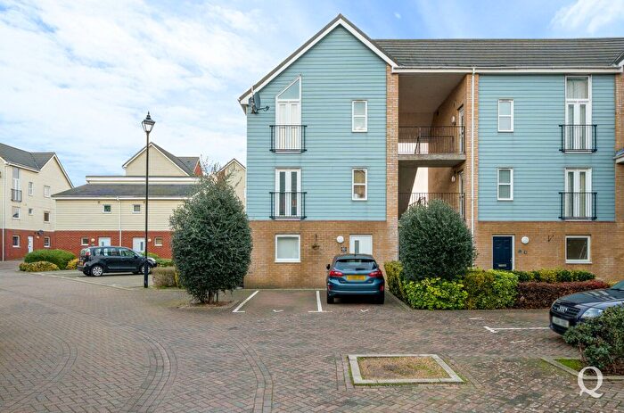 1 Bedroom Flat For Sale In Onyx Drive, Sittingbourne, Kent, ME10