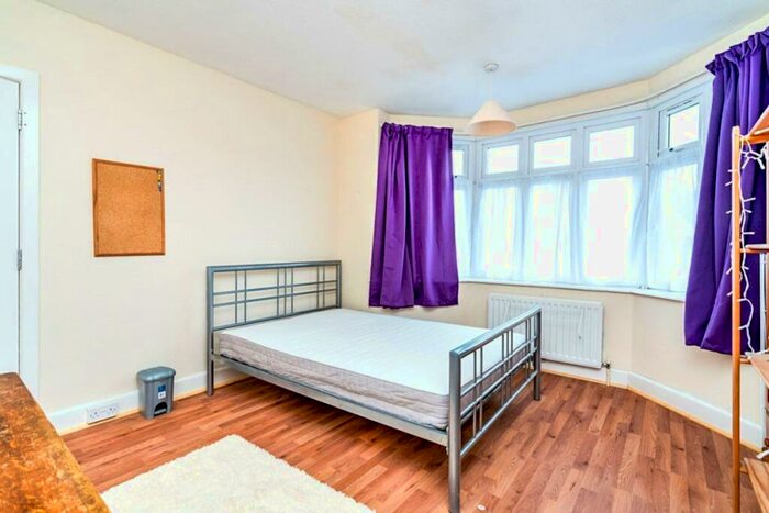 6 Bedroom House To Rent In Merton Road, Southampton, Hampshire, SO17