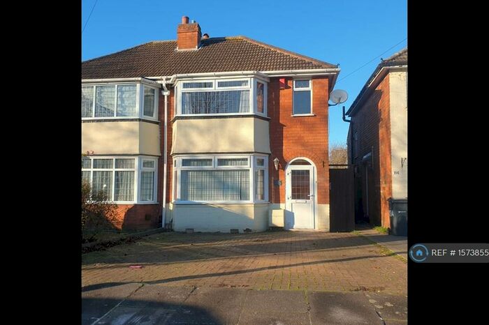 3 Bedroom Semi-Detached House To Rent In Parkdale Road, Birmingham, B26