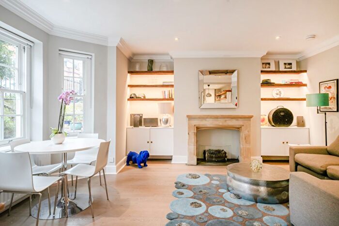 2 Bedroom Flat For Sale In Gunterstone Road, London, W14