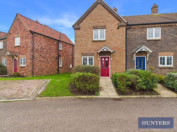2 Bedroom End Terrace House For Sale In Turnberry Drive, The Bay, Filey, YO14