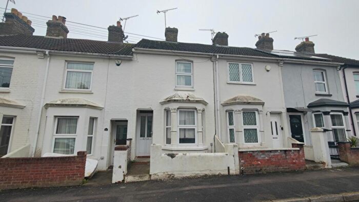 3 Bedroom Terraced House To Rent In Jezreels Road, Gillingham, ME7
