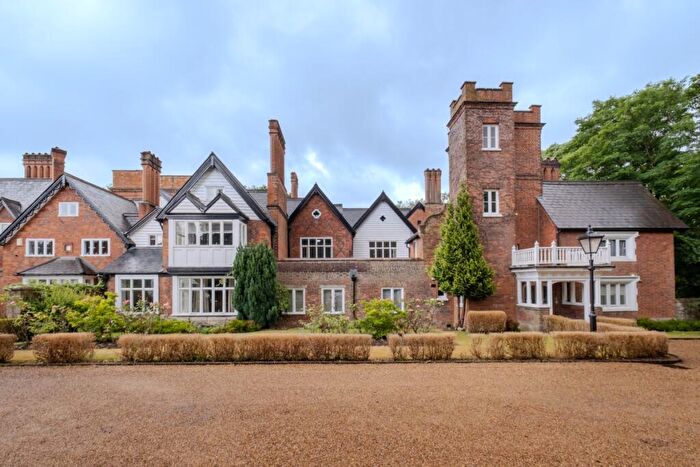 3 Bedroom Duplex To Rent In Devey Close Beverley Lane, KT2