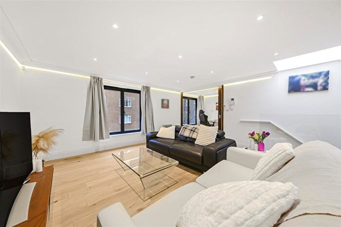 3 Bedroom Mews To Rent In St. James's Terrace Mews, London, NW8