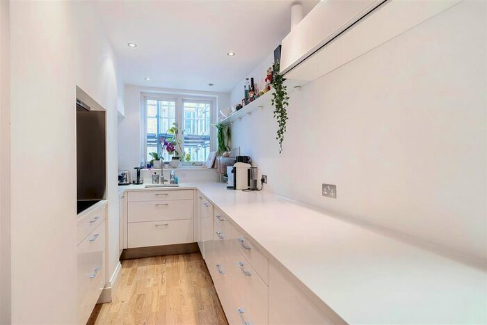 2 Bedroom Flat For Sale In Fitzjohn's Avenue, Hampstead Village, NW3
