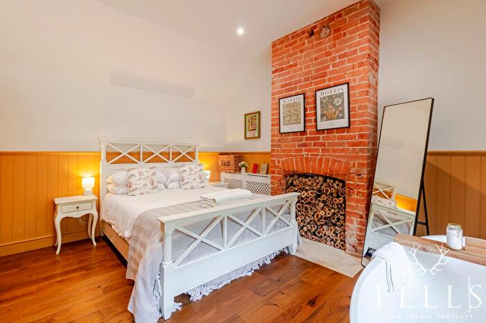 3 Bedroom Link Detached House For Sale In Lester Square, Burley, New Forest, BH24