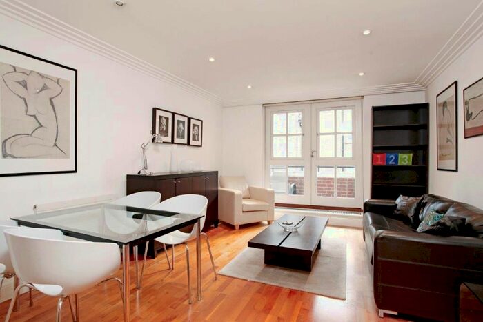 2 Bedroom Flat To Rent In Turner House, Exchange Court, Covent Garden, London, WC2R