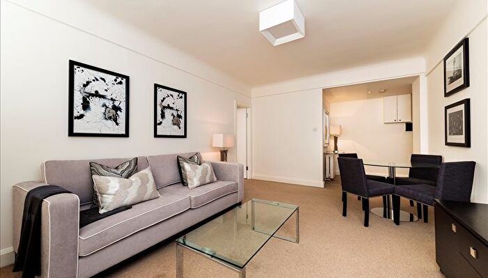 2 Bedroom Flat To Rent In Fulham Road, Chelsea, London, SW3