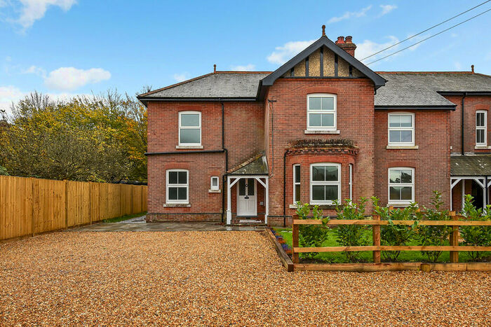 3 Bedroom End Of Terrace House To Rent In Wickham Road, Swanmore, SO32