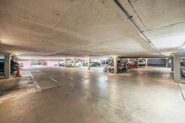 Garage / Parking To Rent In Cromwell Road, Kensington, London, SW5