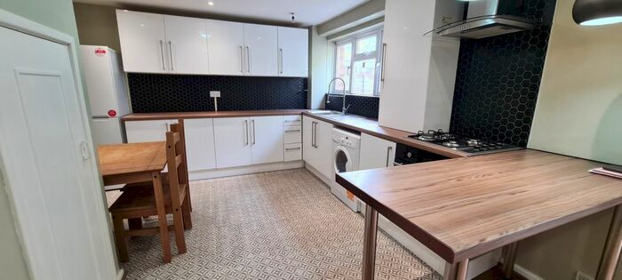3 Bedroom Terraced House To Rent In Lansbury Avenue, Chadwell Heath, RM6