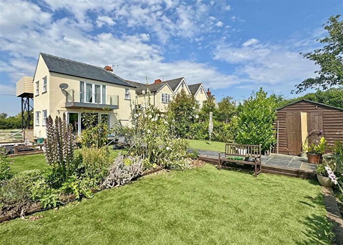 3 Bedroom End Of Terrace House For Sale In Kentish Farm Road, Stisted, Braintree, CM77