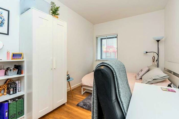 4 Bedroom Flat To Rent In Carlton Place, Southampton, SO15