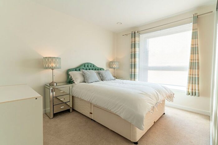 2 Bedroom Flat For Sale In Dalgety Road, Edinburgh, EH7