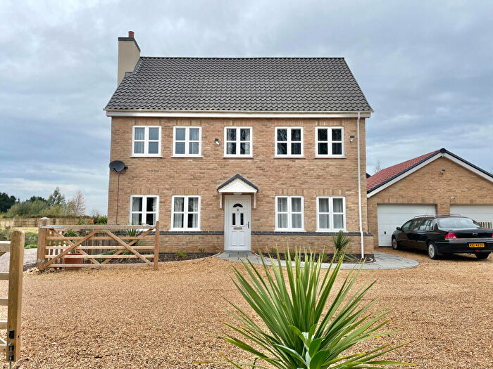 5 Bedroom Detached House For Sale In Shrubbery Close, Christchurch, PE14