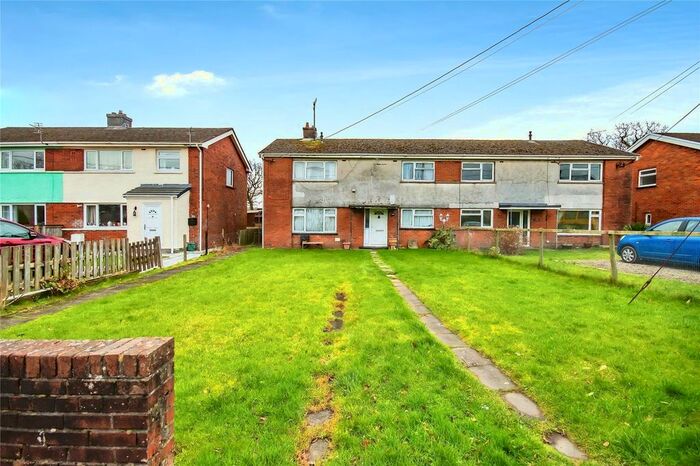 2 Bedroom Flat For Sale In Rhydyfro, Llangadog, Carmarthenshire, SA19