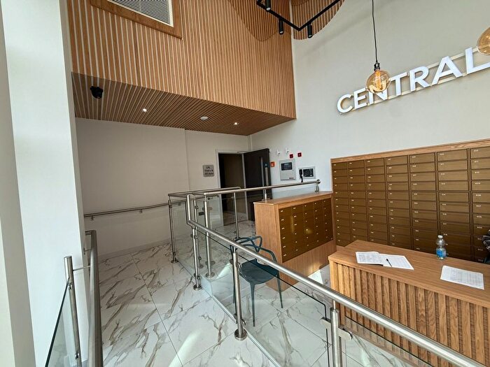 1 Bedroom Flat To Rent In Central Park, Brassey Street, L8