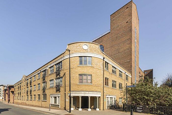 2 Bedroom Flat To Rent In Kingsley Mews, Wapping, E1W