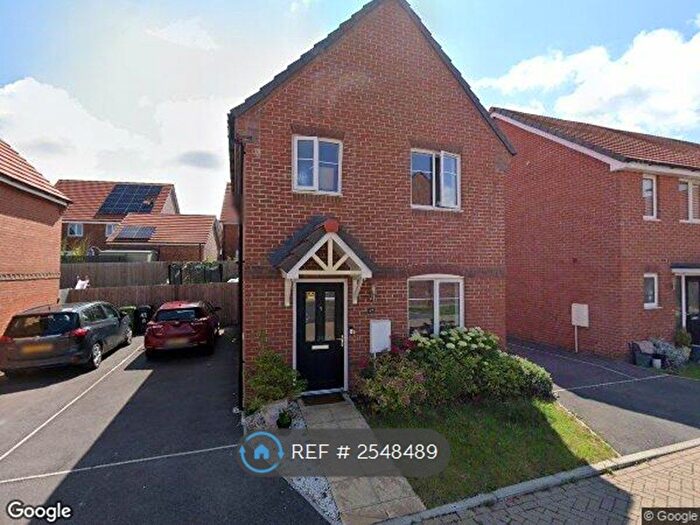 3 Bedroom Detached House To Rent In Pennyroyal Place, Didcot, England, Uk, OX11