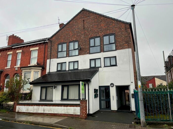 2 Bedroom Flat To Rent In Cole Street, Prenton, CH43