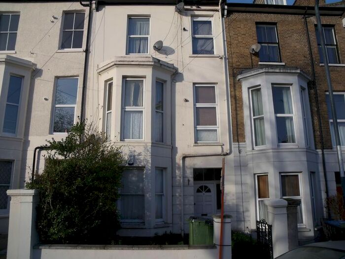 1 Bedroom Flat To Rent In Vicarage Park, London, SE18