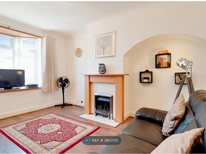 3 Bedroom Terraced House To Rent In Chaplin Road, Dagenham, RM9