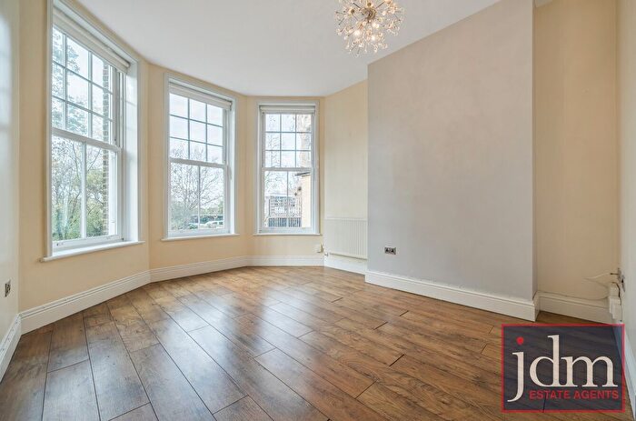 2 Bedroom Flat To Rent In Court Road, London, SE9